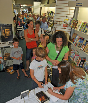 Invite Jennifer Amiel, author of adventure book Chloe DIggins and The Eternal Emperor, for a book signing or appearance